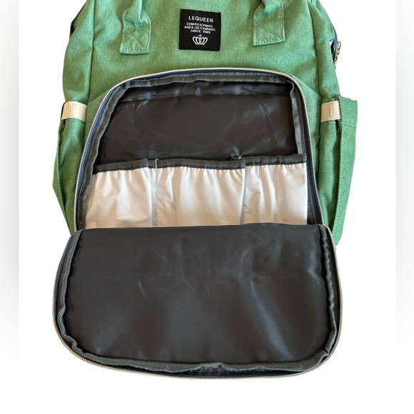 LEQUEEN Baby Diaper Bag Waterproof  Backpack Portable Crib Changing Station EUC. - Picture 8 of 15